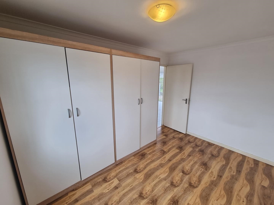To Let 2 Bedroom Property for Rent in Muizenberg Western Cape